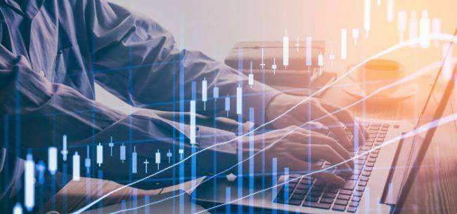 午評：創(chuàng)業(yè)板指跌近1.5% 煤炭、銀行逆勢上漲