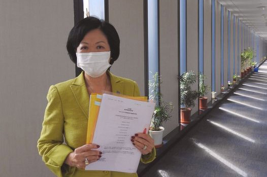 葉劉淑儀卸任立法會(huì)教育事務(wù)委員會(huì)主席 祝賀梁美芬當(dāng)選新主席