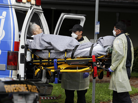 加州養(yǎng)老院疫情嚴(yán)重 上月逾560人死