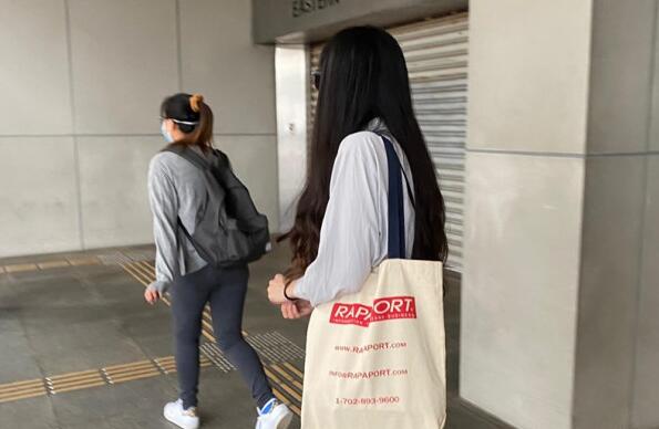 司法機(jī)構(gòu)前職員涉阻拍照途人離開 被判240小時(shí)社服令