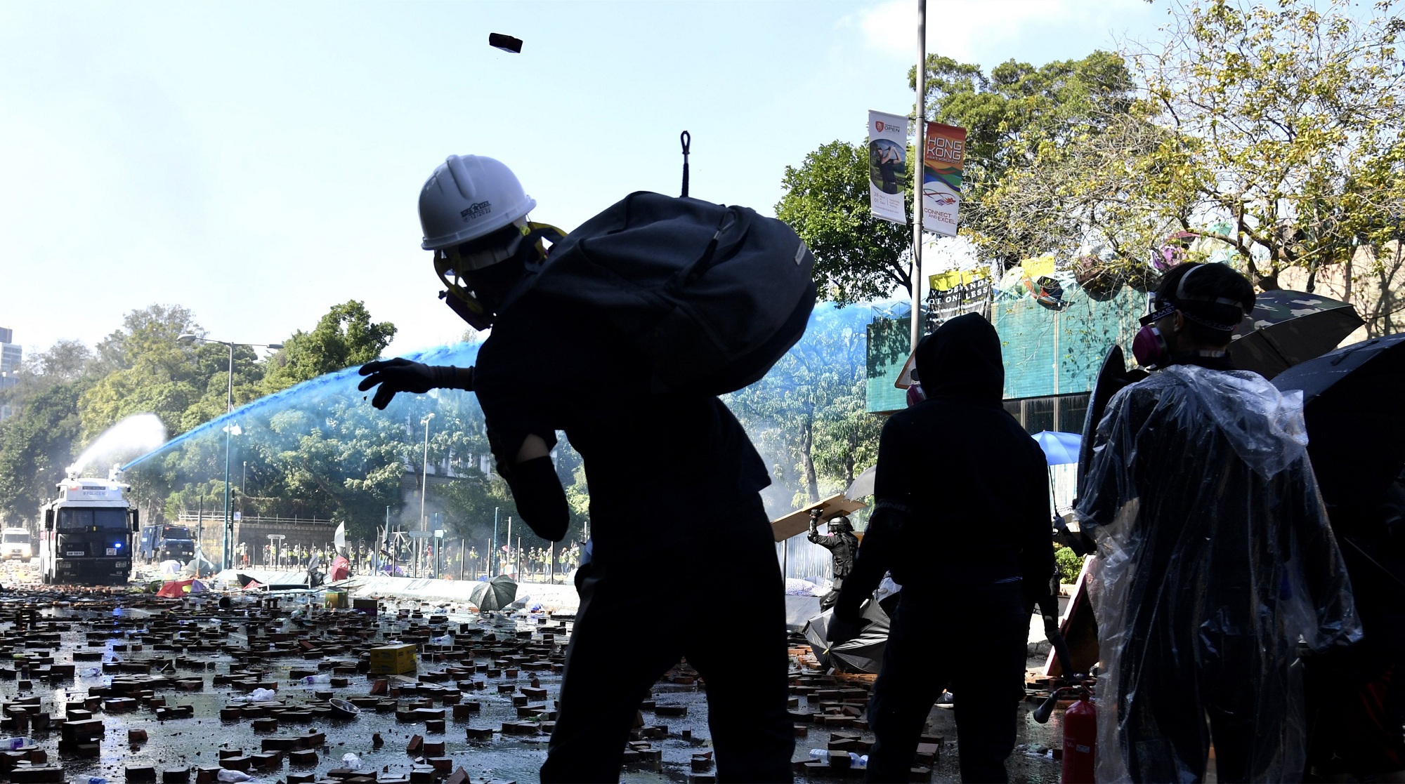 「聲援」理大黑暴9男女收監(jiān) 2少年入教導(dǎo)所 7人囚38至40月