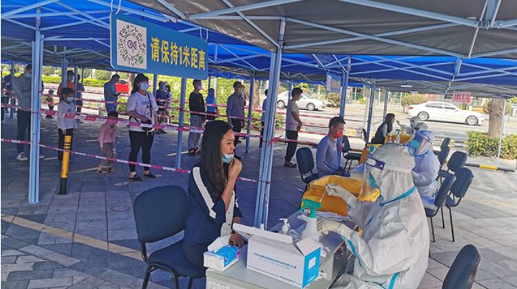 第5波確診數(shù)字料高位橫行 當(dāng)局憂社區(qū)人流太多疫情反彈