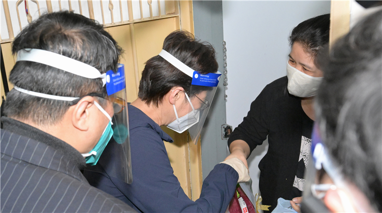 市民周五起自願(yuàn)快測(cè)三日 林鄭：非取代全民檢測(cè)