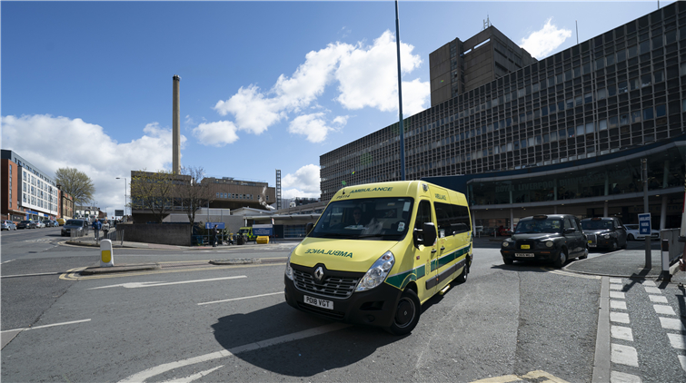 全球累計(jì)新冠確診病例超4.8676億例 英將監(jiān)測(cè)XE毒株