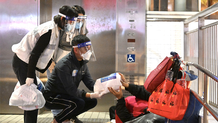 市民明起可於站點(diǎn)領(lǐng)防疫包 昨增16宗輸入個(gè)案 未定是否「熔斷」