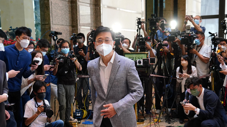 李家超提名票越過入閘門檻 爭(zhēng)取三分一選委提名 月底前公布政綱