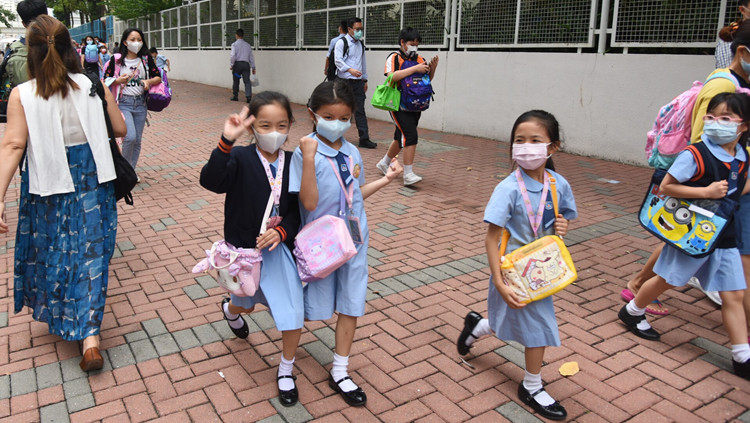 林鄭：全港學校復活節(jié)假後分階段復課 每日須快測陰性才可返校