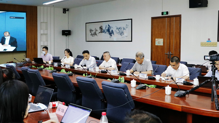 領(lǐng)會(huì)習(xí)主席「七一」重要講話精神 深港智庫(kù)議兩地一體化路徑