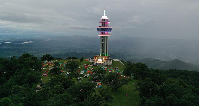 吉林龍灣舉辦「大美四方頂2022清涼之夏帳篷節(jié)」