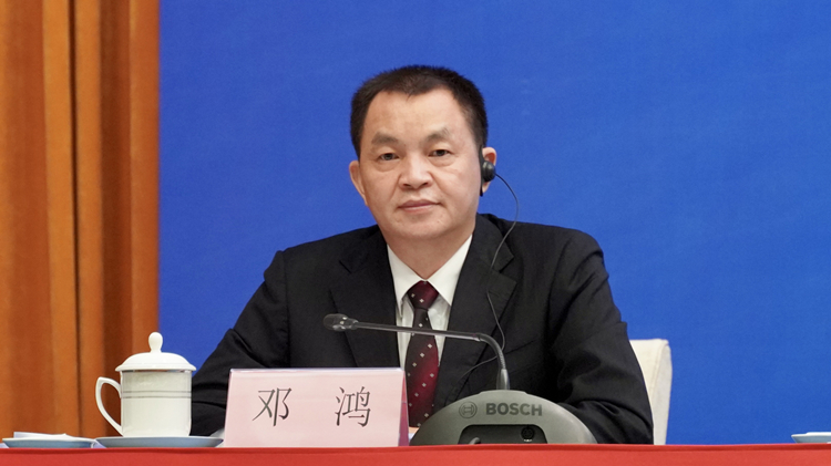 鄧鴻：爭做大灣區(qū)最新發(fā)展的精準(zhǔn)記錄者