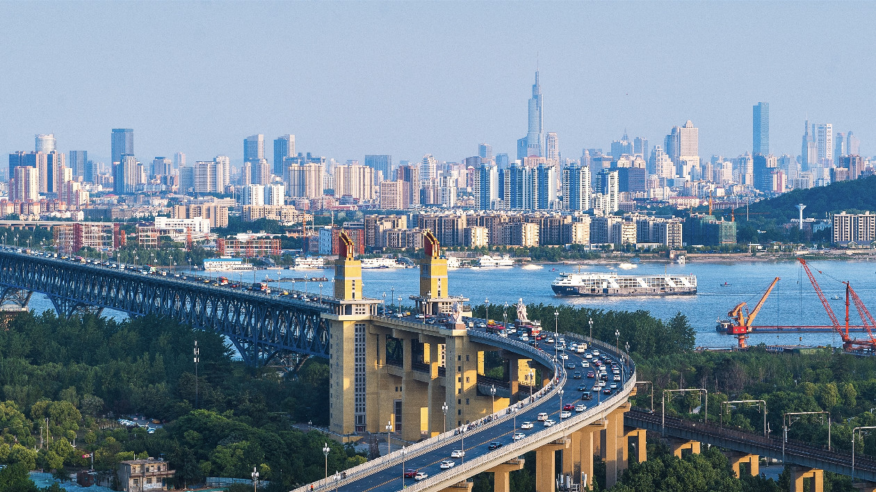 聚焦服務(wù)業(yè)擴(kuò)大開(kāi)放 深化寧港融合共發(fā)展