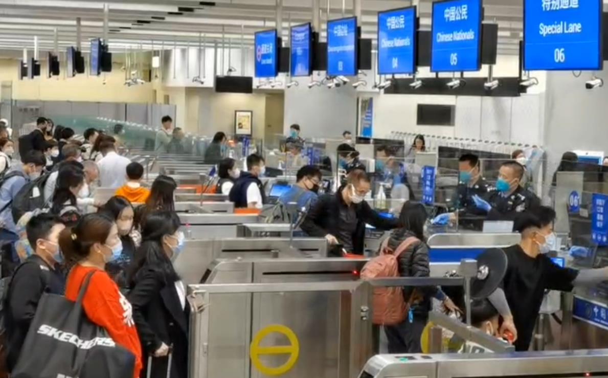 深港口岸全面恢復(fù)正常通關(guān)首個周末：一部手機(jī)即可暢行「軌道上的大灣區(qū)」