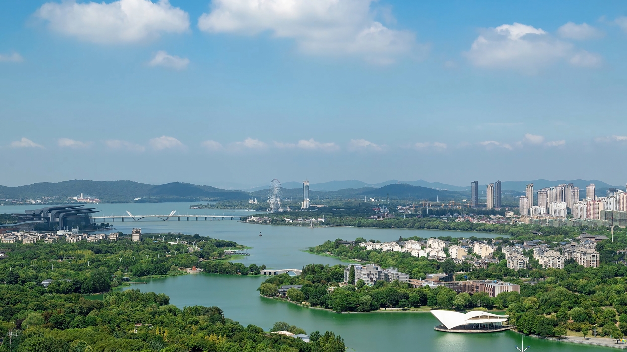 雙灣攜手 不以山海為遠(yuǎn) 珠聯(lián)璧合 同譜開(kāi)放新篇 創(chuàng)科無(wú)界 錫心向未來(lái)