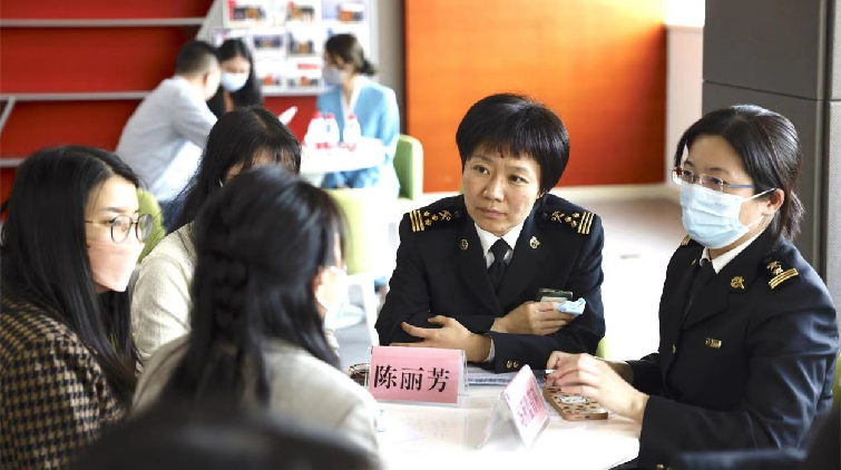 現(xiàn)場(chǎng)答疑解惑 河套這場(chǎng)宣講會(huì)為科研機(jī)構(gòu)通關(guān)排憂解難