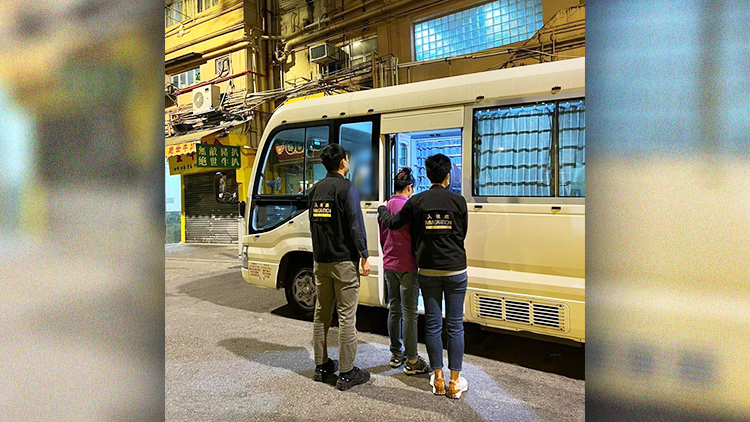 入境處警方聯(lián)合打擊黑工 拘8非法勞工及兩名僱主