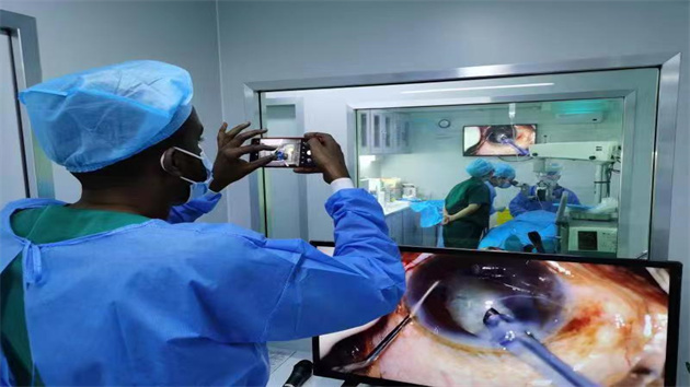 山西援吉布提醫(yī)療隊：接診首日完成白內障手術20臺