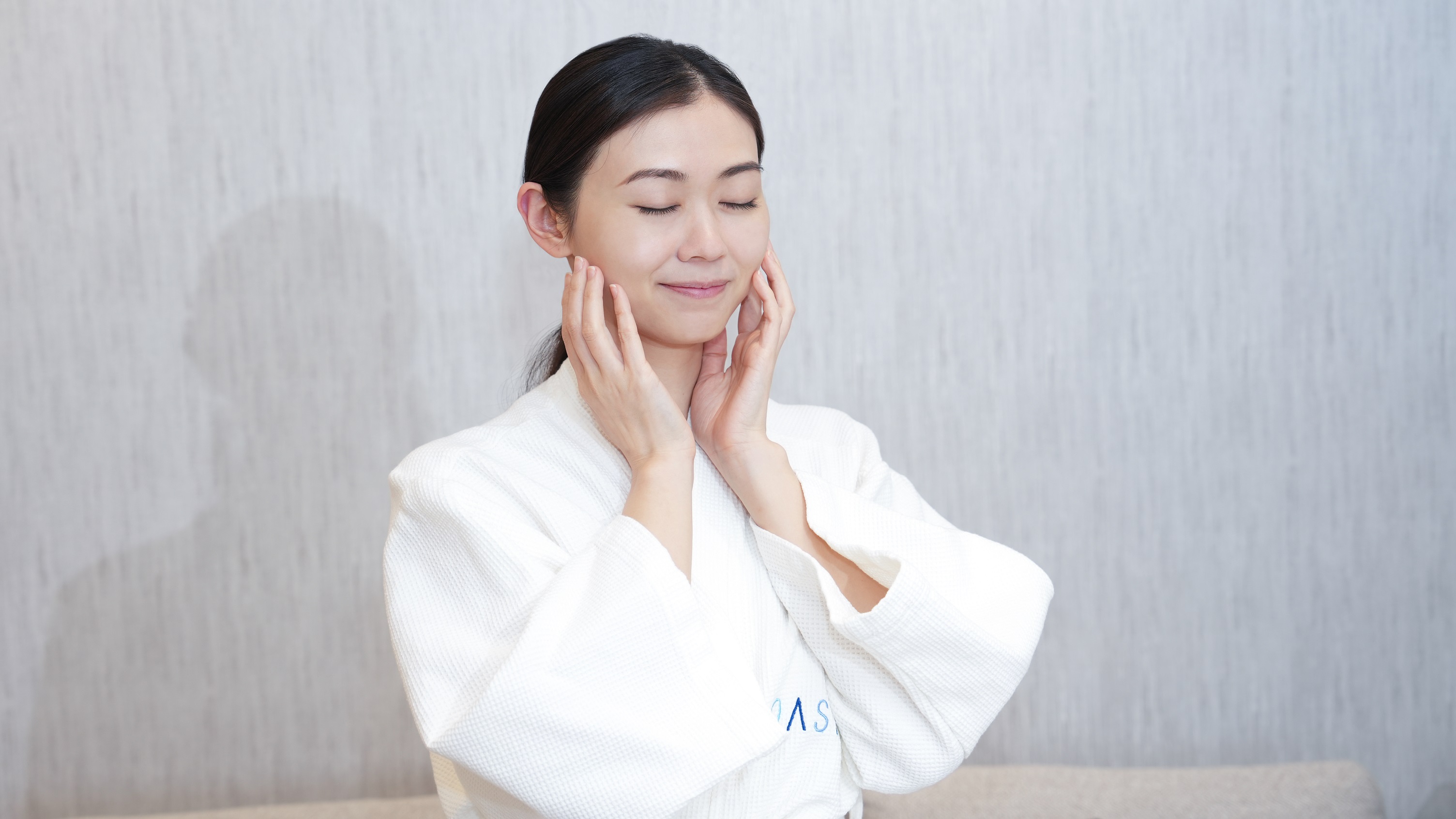 【美容】優(yōu)惠價(jià)體驗(yàn)增生膠原收緊輪廓