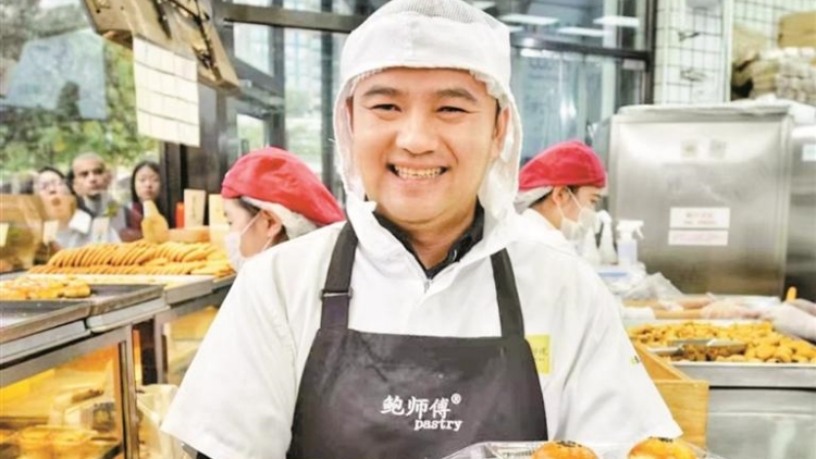 鮑師傅創(chuàng)始人鮑才勝：從網(wǎng)紅到長紅，鮑師傅要做「百年老店」