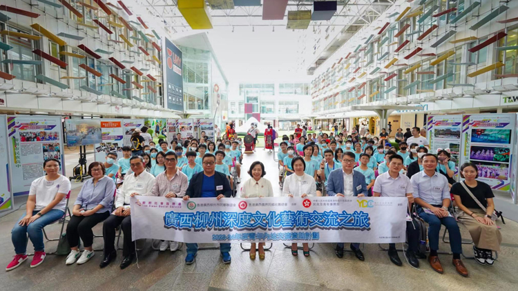 近百青年到廣西柳州考察 擔(dān)當(dāng)文化傳播先鋒力量