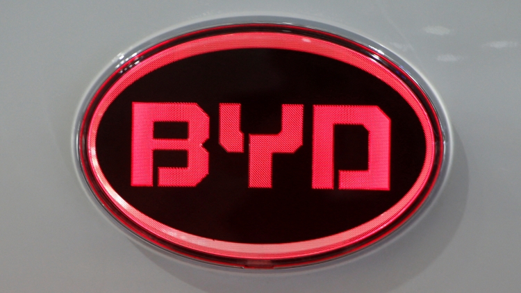 【財(cái)通AH】比亞迪AH股齊拉升 上半年淨(jìng)利潤(rùn)同比增204.68%