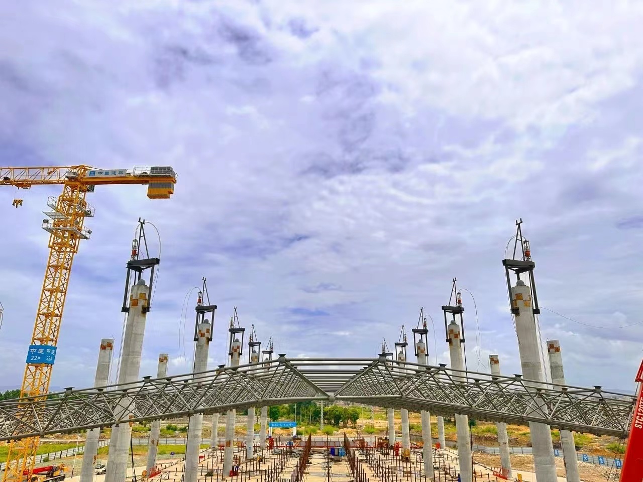 有片∣融通大灣區(qū)∣白雲(yún)機(jī)場T3航站樓主樓主體結(jié)構(gòu)進(jìn)入全面衝刺階段