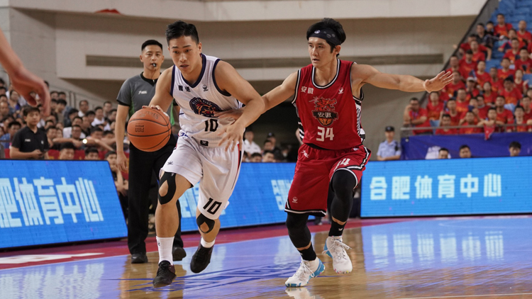 季後賽首戰(zhàn)99:113不敵安徽文一 香港金牛周日返主場非勝不可