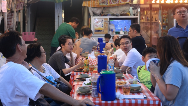 【來論】搞活夜市VS激活樓市 施政符合社會(huì)期望