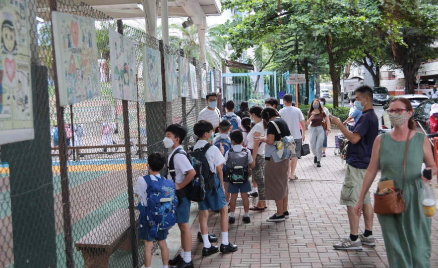 調(diào)查：八成學(xué)校無YouTube使用指引 防學(xué)生接觸危害國(guó)安內(nèi)容