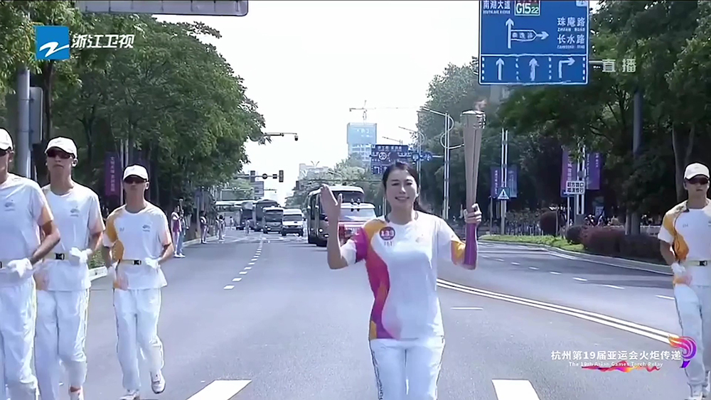 有片｜港青何佩佩擔(dān)任杭州亞運火炬手