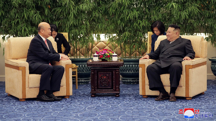 朝鮮勞動(dòng)黨總書記、國(guó)務(wù)委員長(zhǎng)金正恩會(huì)見劉國(guó)中