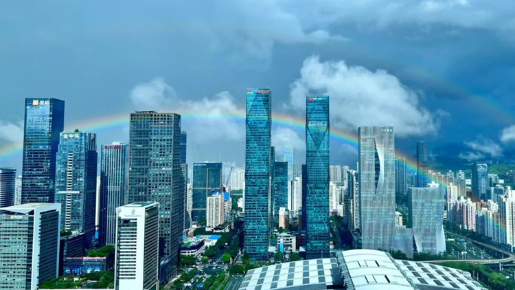 刷屏！深圳驚現(xiàn)巨大「雙彩虹」！