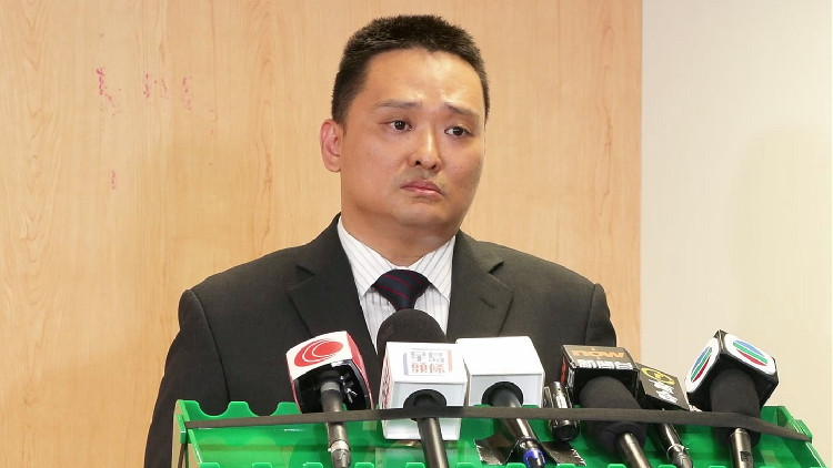 海關(guān)搗破冒牌烈酒商店 拘捕7人檢34萬元冒牌酒