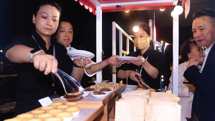 廠商會(huì)歡迎香港夜繽紛 冀當(dāng)局研究推出夜間消費(fèi)券計(jì)劃