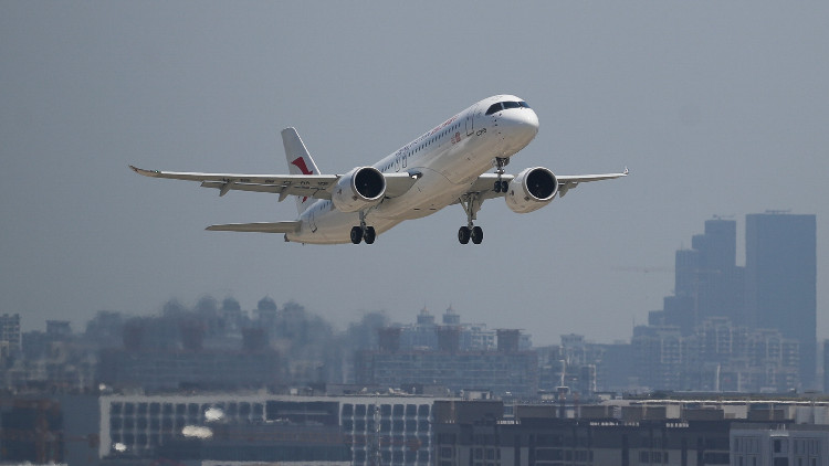 8月份內(nèi)地民航旅客運(yùn)輸規(guī)模再創(chuàng)新高 同比增長98%