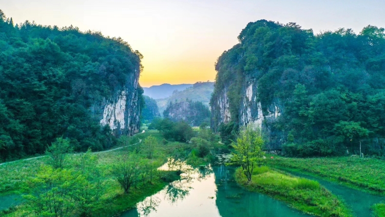 走進自然 途觀大熊山與湄江——2023粵港澳大灣區(qū)主流媒體湖南行