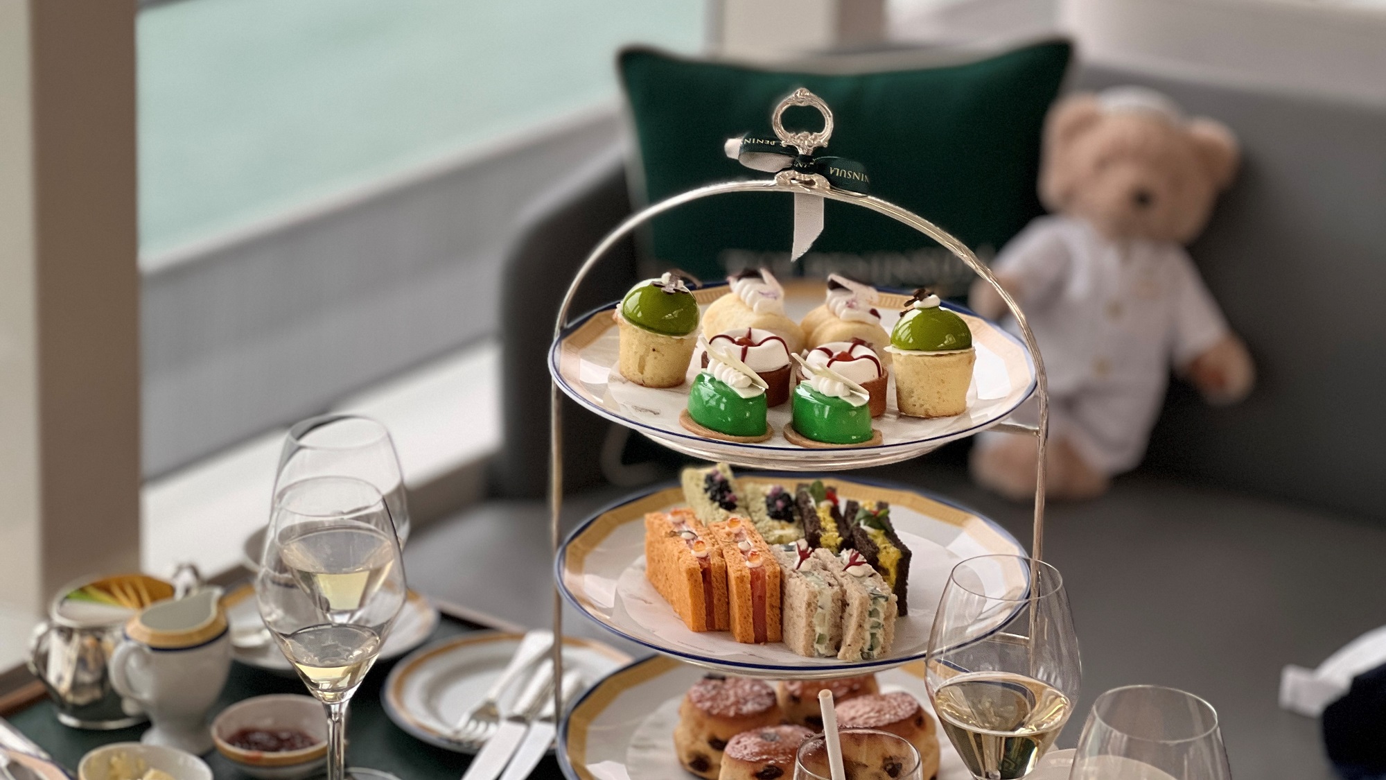 【美食】海上下午茶 飽覽維港美景