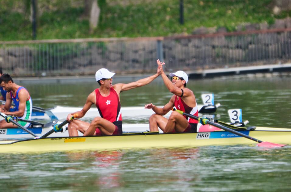 亞運(yùn)開門紅！國家隊上午狂攬12金 港隊奪首金