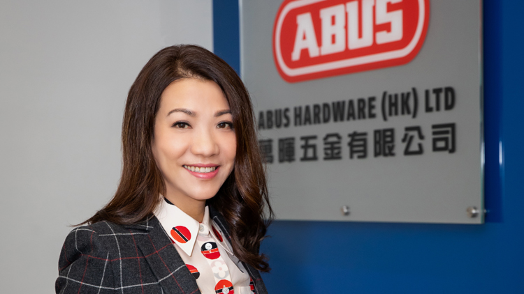 萬暉五金董事長伍紅紅 實(shí)現(xiàn)企業(yè)可持續(xù)發(fā)展