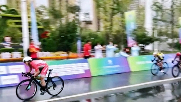 港隊(duì)亞運(yùn)直擊 | 場地單車女子麥迪遜賽 港隊(duì)組合李思穎楊倩玉摘銀