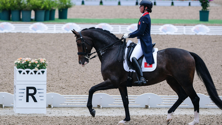 港隊亞運直擊 | 馬術(shù)盛裝舞步奪銀 蕭頴瑩：感謝馬會團隊支持