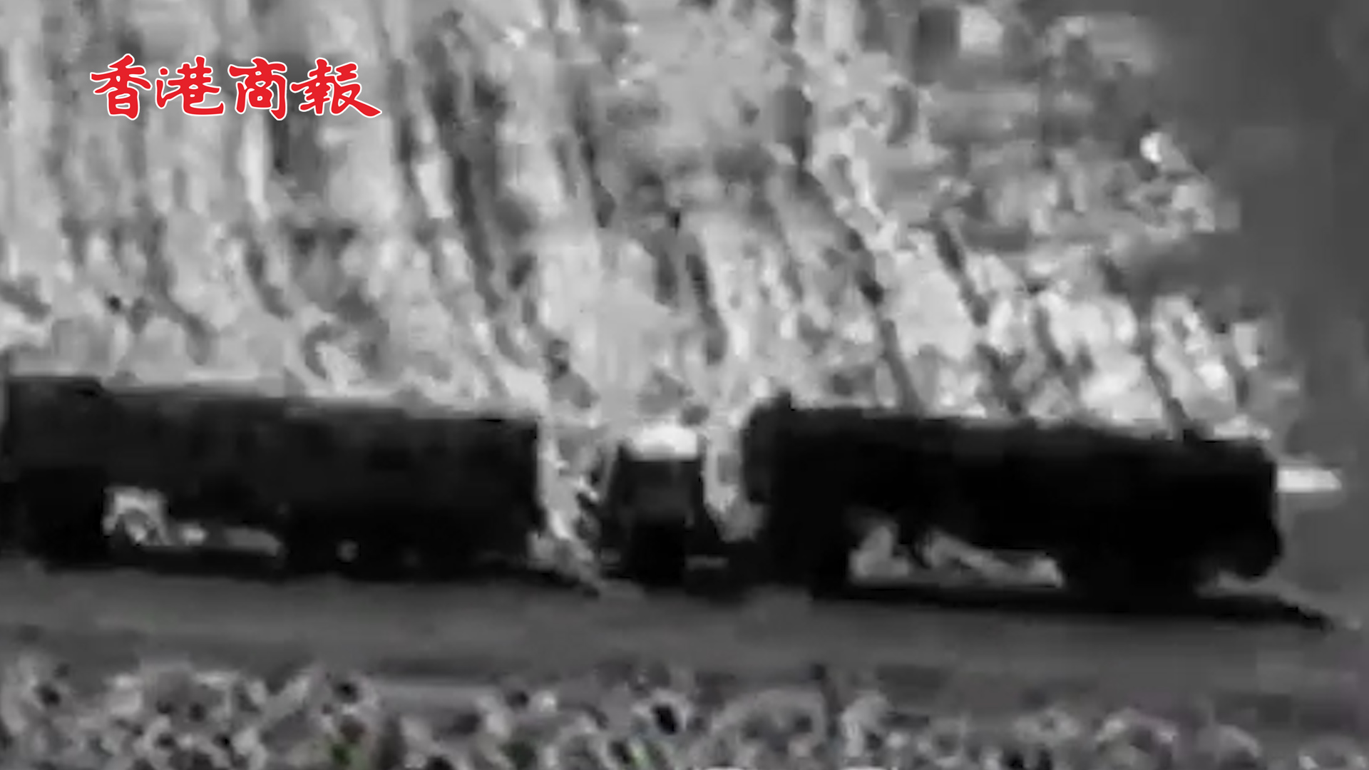 有片丨美軍在敘利亞偷石油畫面曝光：車隊長達(dá)2公里