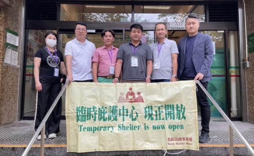 劉國(guó)勳打風(fēng)前落區(qū)巡察 祥華社區(qū)會(huì)堂開放臨時(shí)庇護(hù)中心