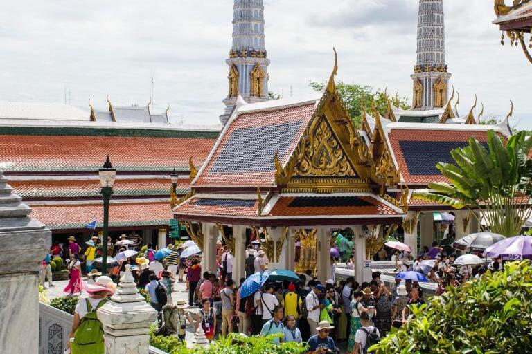 綜述：中國(guó)「雙節(jié)」假期出境遊升溫利惠世界旅遊業(yè)