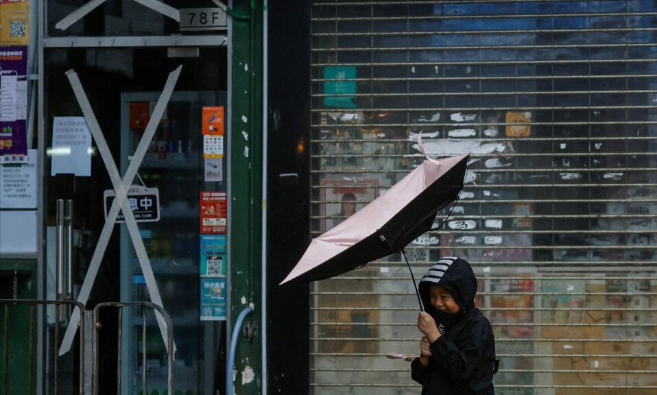 天文臺將于深夜11時50分改發(fā)八號信號 至少維持至9日早上11時