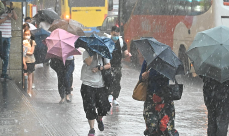 颱風(fēng)小犬｜一文睇清最新服務(wù)及交通安排（持續(xù)更新）