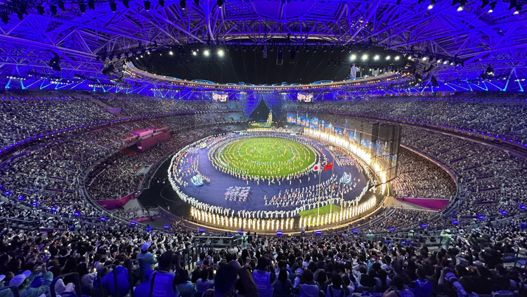 世界聚焦杭州亞運(yùn)會(huì)閉幕：賽短情長(zhǎng) 完美的東道主