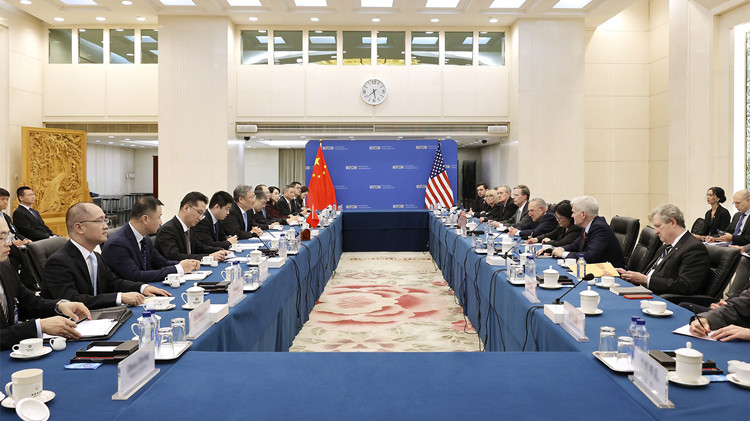 商務(wù)部長王文濤會見美國國會參議院多數(shù)黨領(lǐng)袖舒默一行