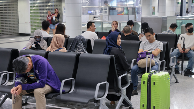 張欣宇解釋9號(hào)風(fēng)球露天段不再行車(chē)考慮 強(qiáng)調(diào)應(yīng)安置好滯留旅客