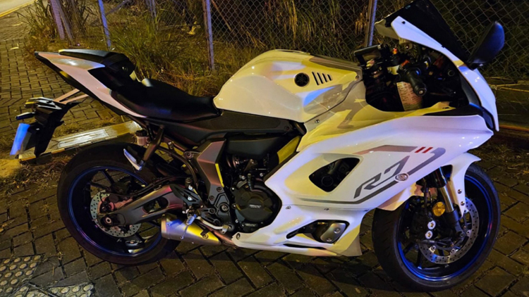 涉超速及危險(xiǎn)駕駛 一電單車(chē)司機(jī)被捕