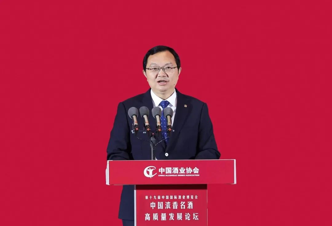 曾從欽解碼濃香白酒競爭突破口  呼籲打破認(rèn)知誤區(qū)做大市場(chǎng)蛋糕